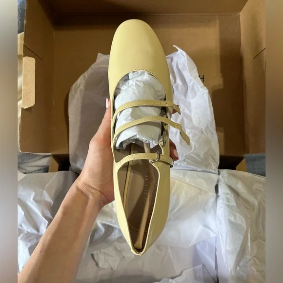 Charles & Keith Claudie Patent Buckle Mary Jane’s Yellow - Picture 7 of 9